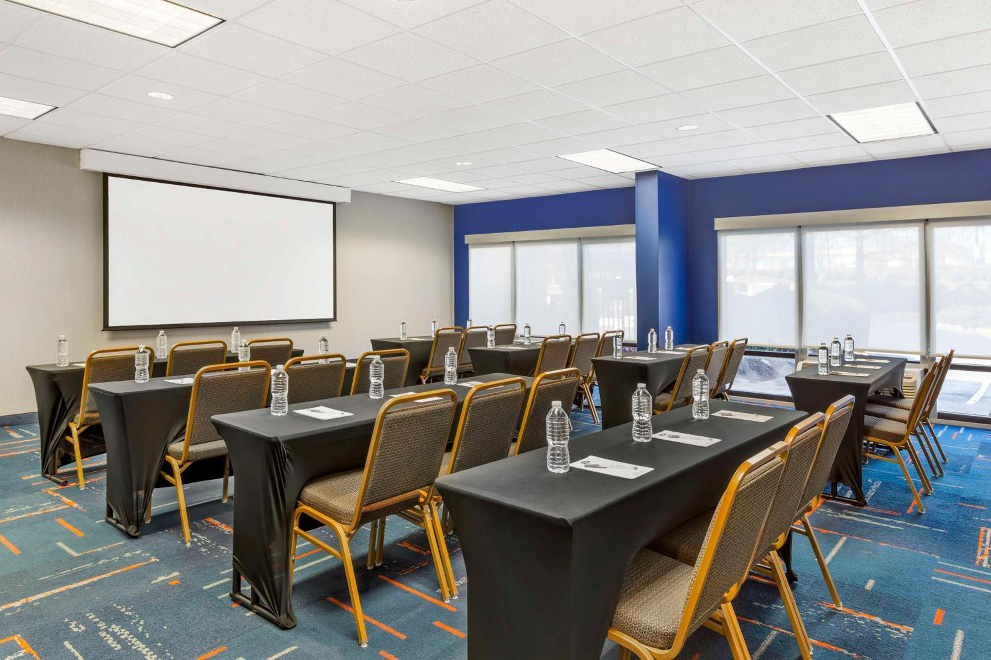 Hampton Inn Mebane Exterior photo